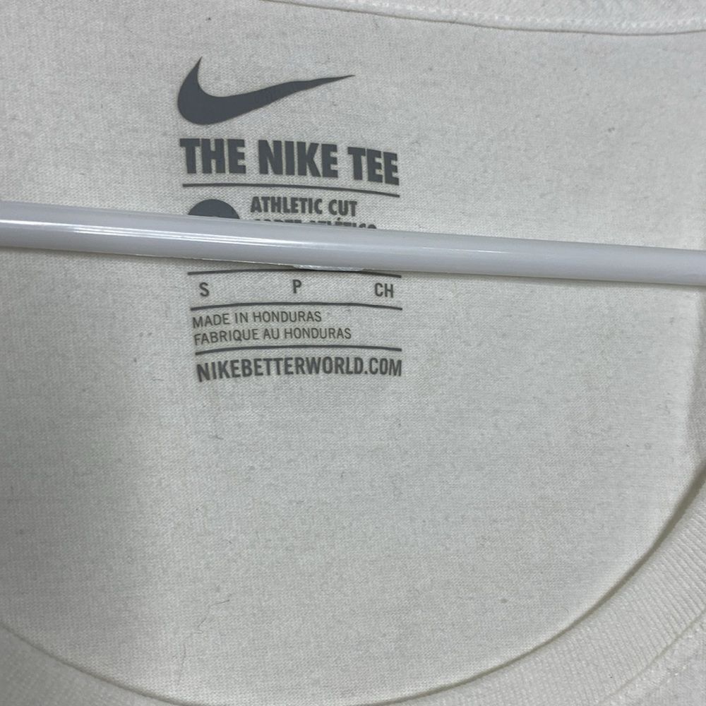 NIKE Women’s Two (2) White T Shirts with Print Size S - Picture 8 of 10